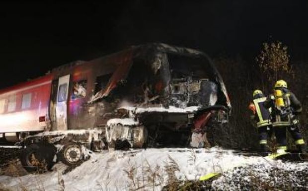 Durva vonatbalesetet okozott Bajorországban egy román sofőr