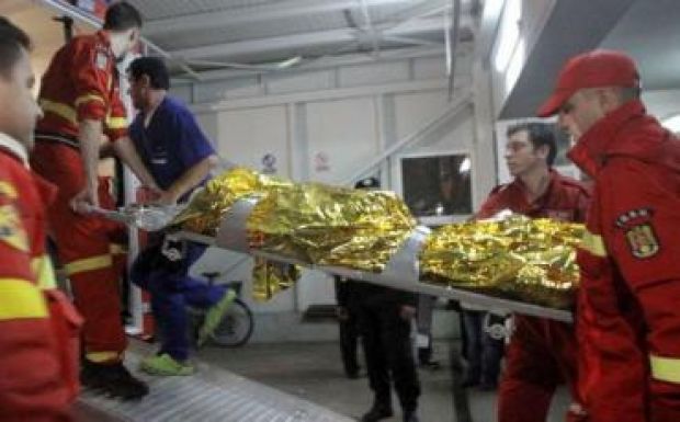 Bukaresti tűzvész: mégsem szállítanak Magyarországra sérülteket