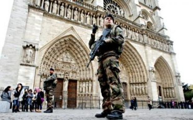 Három kontinensre terjednek ki az Iszlám Állam terrortámadásai