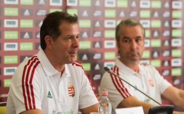 Győztes csapaton nem illik változtatni: maradnak Storck segítői is az EURO-2016-ra