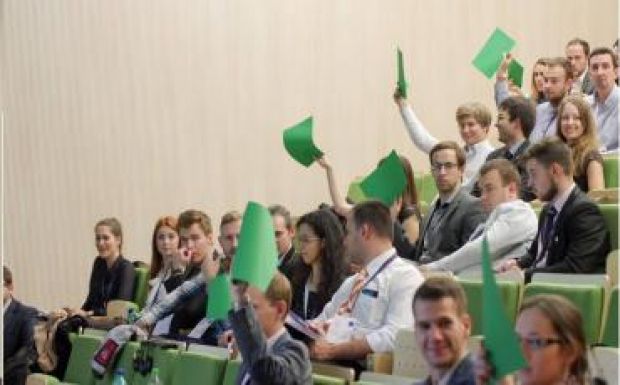 Kisebbségbarát politikát szorgalmaznak a V4+ fiataljai