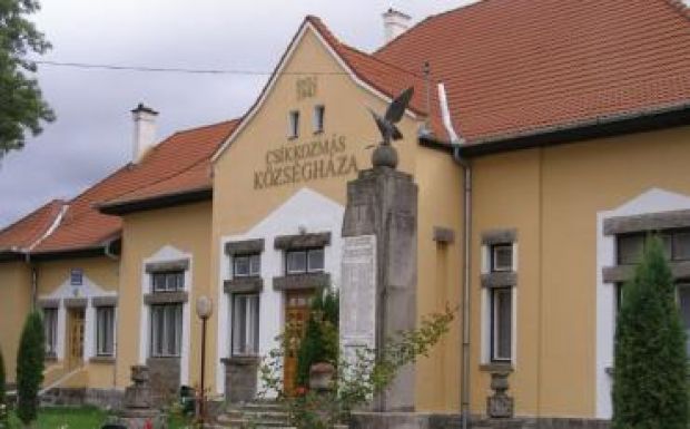 Csíki RMDSZ: elfogadhatatlan a magyar feliratok eltávolítása