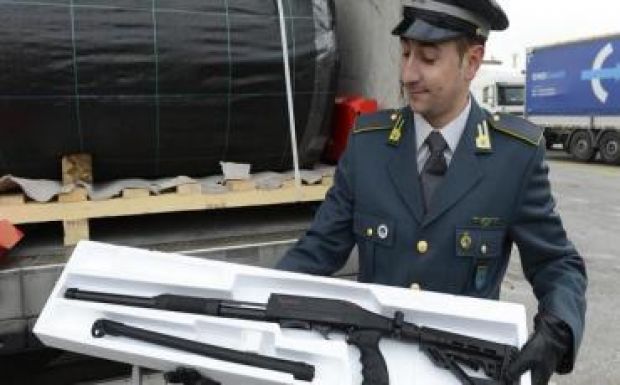 Fegyverszállítmányt foglaltak le Trieszt kikötőjében