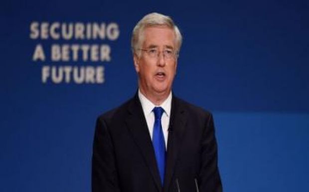 Brit védelmi miniszter: „nagy a valószínűsége” egy merénykísérletnek Nagy-Britanniában