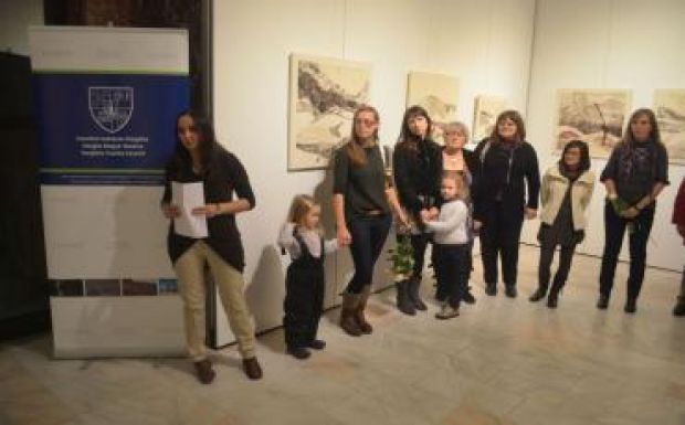 Bájos, puha mesék a csíkszeredai Grafirka tárlatán