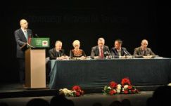 Tisztújítást tart és szabályozza a jelöltállítást az SZKT