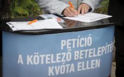 A EMNT és az EMNP is aláírásgyűjtést tervez a kvótát ellenző Fidesz-petícióhoz