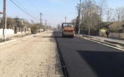 Száz kilométer megyei utat és hidakat újítanak fel idén Háromszéken