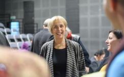 Találkozás az „öreg hölggyel”: Livingroom Stief Magdával