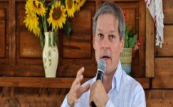 Ágoston Hugó: Technokrata görbületek, párhuzamos kormányok