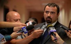 Élő adásban cifrát káromkodott az ideiglenes főpolgármester