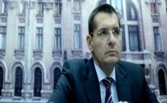 Ágoston Hugó: Jó fából ígéretes vaskarika