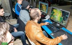 Virtuális versenyzés: Kolozsváron is terjed az e-sport mozgalom