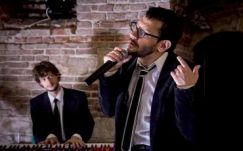 Budapesten mutatja be a Maszek balladákat két kolozsvári művész 