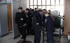 „Allahu Akbar!”-t kiáltott egy férfi a román parlamentnél – őrizetbe vették