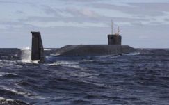 Keresik a britek a rájuk leselkedő orosz tengeralattjárót