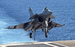 Cameron: Nagy-Britanniának is bombáznia kell az Iszlám Államot