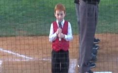 Végigcsuklotta a himnuszt a hétéves énekes - sztár lett belőle