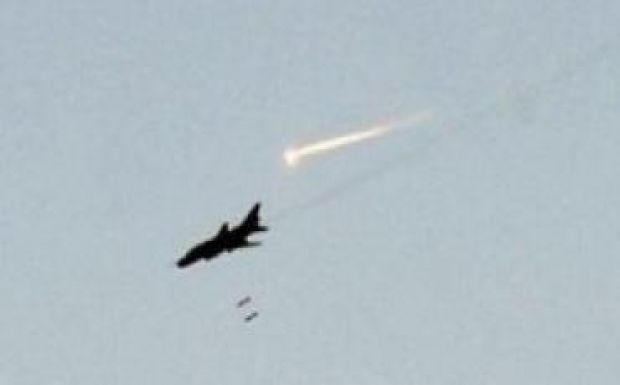 Szír kormánytábort bombázott a nemzetközi koalíció