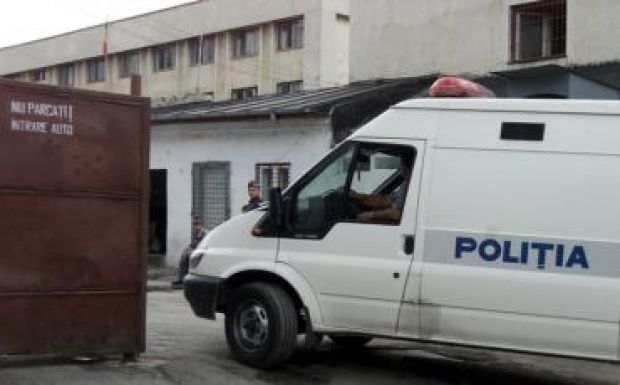 Főbe lőtte magát a csíkszeredai börtön egyik őre