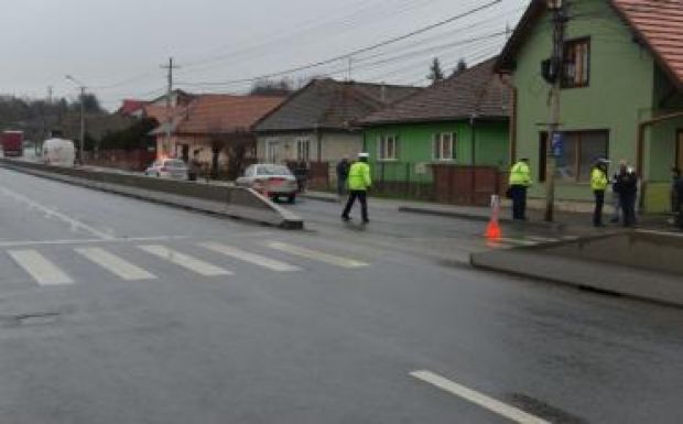 Újabb balesetet okozott az életveszélyes marosszentgyörgyi betonfal
