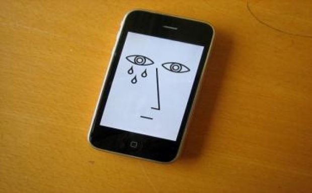 Közel egy évtized után először csökkenhetnek az iPhone eladások