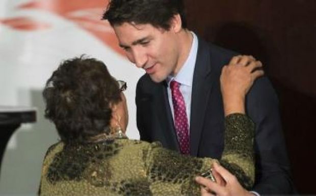 Bocsánatot kért a kanadai miniszterelnök az őslakosoktól