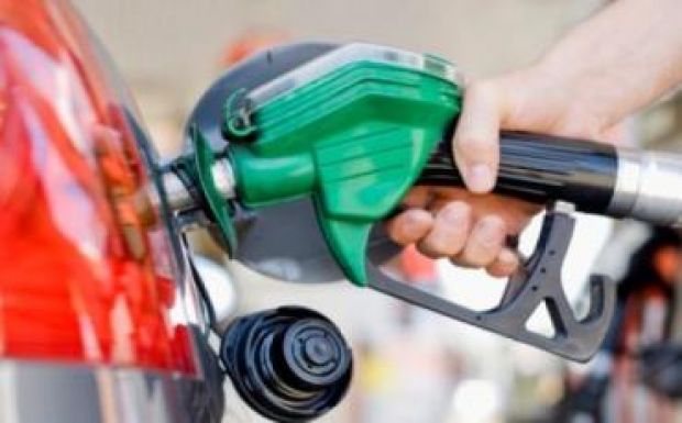 Az öt évvel korábbi szintre esett vissza az üzemanyag ára