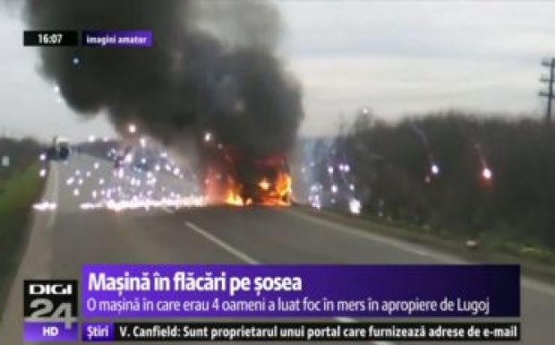 Menet közben borult lángba az utasokkal tele gépkocsi