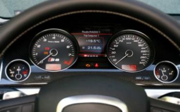 Öt év börtönt javasolnak az óratekerésért