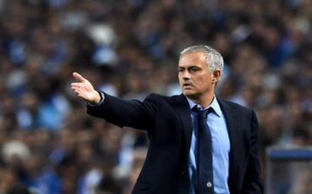 José Mourinho a Manchester Uniteddel tárgyal