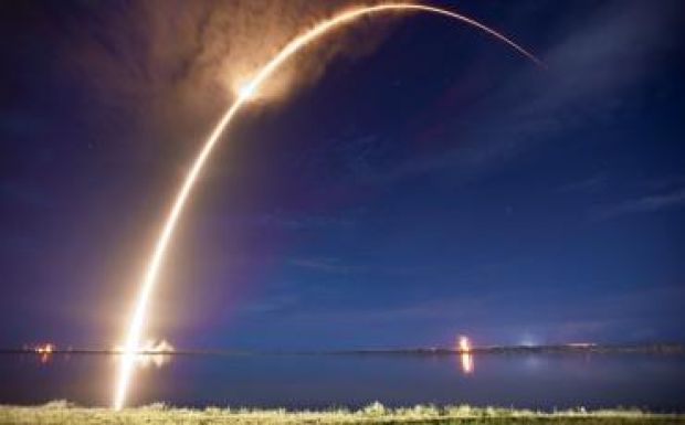 SpaceX: sikerült a függőleges visszatérés a Földre