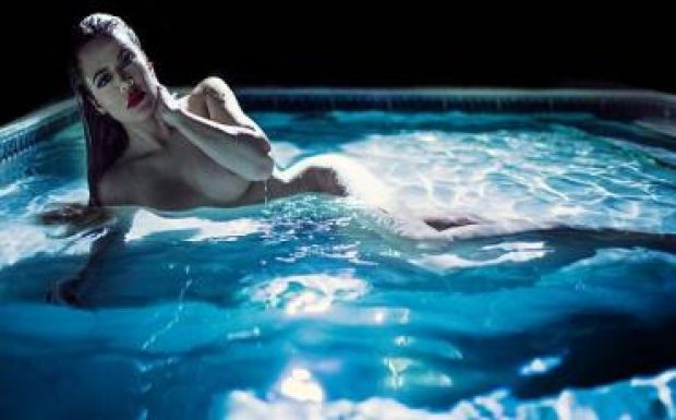 Nővérével ellentétben Khloé Kardashiannak nem csak a feneke jó