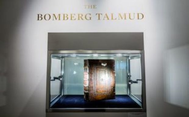 Rekordáron kelt el egy csaknem 500 éves Talmud