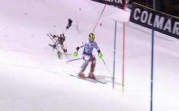 Majdnem agyonütötte egy drón a világklasszis síelőt