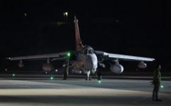 Olajlétesítményre mérték első szíriai légicsapásukat a brit harci gépek