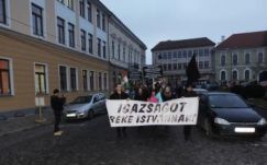 Duplájára nőtt a dühös kézdivásárhelyi tüntetők száma