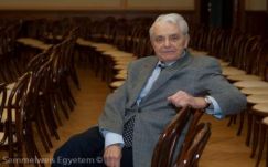 Elhunyt az első sikeres magyar szívtranszplantációt elvégző orvos