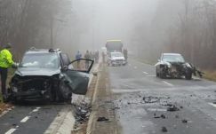 Frontálisan ütközött két személygépkocsi Szeben megyében