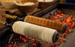 Hagyományos különleges termékké kívánják nyilváníttatni a kürtőskalácsot az EU-ban