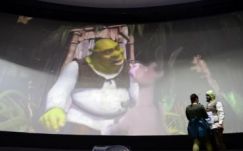 Kauflandos Pocahontas és aktivitiző Ariel – a KMDSZ gólyabálján jártunk