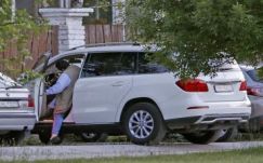 Visszakapta luxusautóit Lagzi Lajcsi 