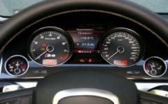 Öt év börtönt javasolnak az óratekerésért 