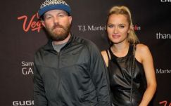 Megtiltották a beutazást Ukrajnába a Limp Bizkit amerikai együttes énekesének