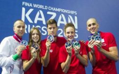 Több milliós karácsonyi ajándékot kapnak a legjobb magyar úszók 