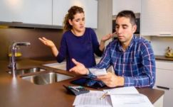 Elhalasztották a magáncsődről szóló törvény alkalmazását