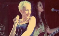 Hat golyó érte, de felépülhet a Bataclanban meglőtt nő