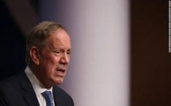 George Pataki beszünteti kampányát a republikánus elnökjelöltségért 