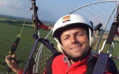 Könnyűszerkezetes repülővel repülné körbe a világot egy magyar pilóta