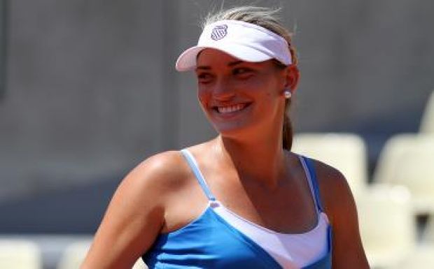 Babos előszor győzte le Niculescut és negyeddöntős Sencsenben